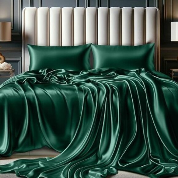 DECOLURE Satin Sheets King Size DARK GREEN Bed Set 4 Pcs - NEW! - Picture 1 of 4